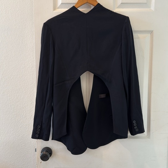 Backless blazer - Picture 2 of 4
